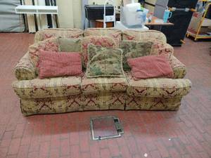 lot 59047 image: Genuine Mayo  Furniture 3 Seater Sofa - Retail $0
