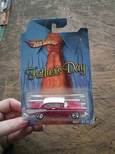 lot 20335 image: 2008 Green Rodger Dodger Fathers Day Groovy Daddy Hot Wheels Rare - Retail $62