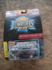 lot 20345 image: Revell Lowriders Die Cast 1996 Chevy Impala SS - Retail $0