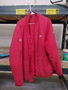 lot 20476 image: Nike Kansas City Chiefs sideline bomber full-zip jacket