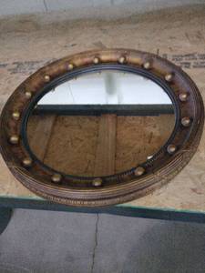 lot 20478 image: Vintage Round Wall Mirror
