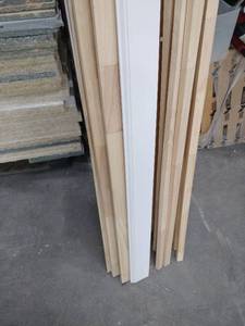 lot 20550 image: Lot of Miscellaneous Wood Trim