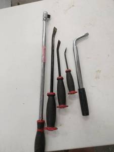 lot 20554 image: Lot of Miscellaneous Hand Tools