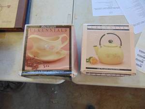 lot 3647 image: Pair of Pfaltzgraff New in Package items