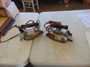 lot 3648 image: Pair of Clothes Irons