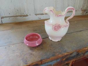 lot 3653 image: Wash Pitcher and Small Bowl