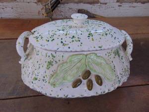 lot 3661 image: Ceramic Server