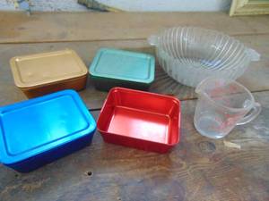 lot 3662 image: 4 Aluminum Freeze Trays and Measuring cup