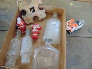 lot 3667 image: Salt and Pepper Shakers and Vintage Bottles