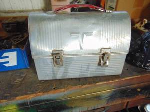 lot 3706 image: Vintage Lunchbox