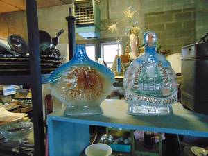 lot 3771 image: Pair of Jim Beam Decanters