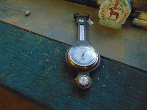 lot 3772 image: BarometerThermometer