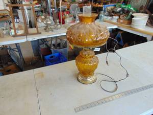 lot 3792 image: Electric lamp