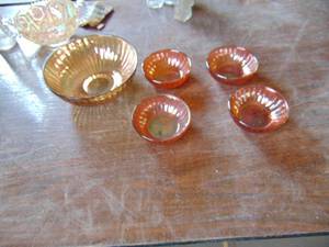 lot 3807 image: Carnival Gold Bowls