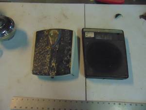 lot 3818 image: Pair of Vintage Weight Scales