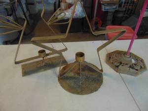 lot 3833 image: Pair of Candle Holders