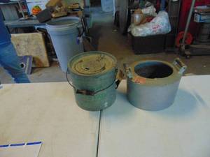 lot 3838 image: Galvanized Minnow Bucket and Aluminum Pot