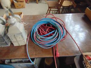 lot 3840 image: 2 Extension Chords