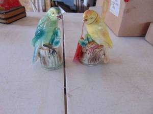 lot 3859 image: Pair of Bird Salt and Pepper Shakers - Japan