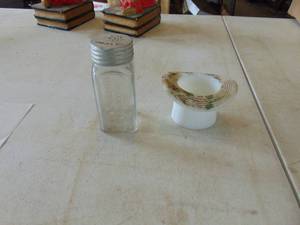 lot 3860 image: Hat Vase and Watkins Container - Embossed