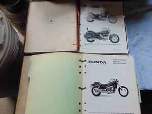 lot 3878 image: Honda Motorcycle manual