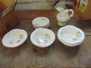 lot 3891 image: Selection of Popegosser Small Plates and Bowls