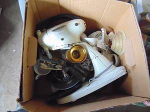 lot 3902 image: Vintage Mixer and More