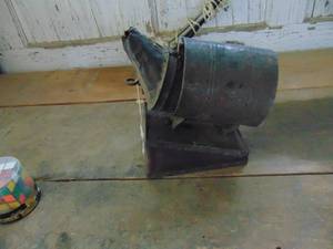 lot 3906 image: Bee Smoker