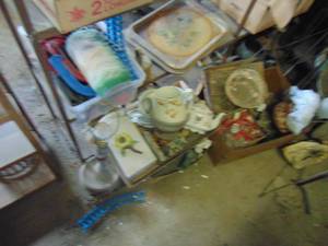 lot 3913 image: 3 Boxes of Assorted Glassware - West Side - will need cleaned