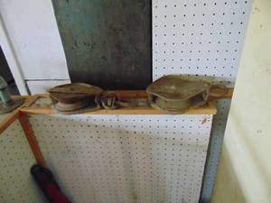 lot 3923 image: Pair of Metal Pulleys