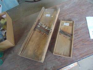 lot 3949 image: Pair of Slaw Cutting Boards