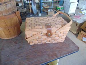 lot 3961 image: Lined Basket with Clasp