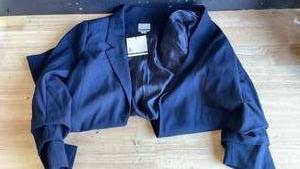 lot 20293 image: Black Mens Suit Jacket Scrunch Sleeve Detailing Size Medium