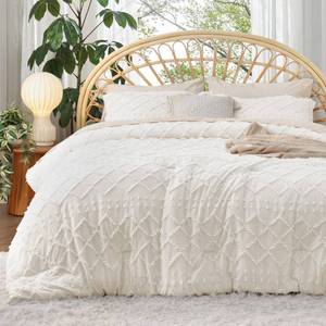 lot 19936 image: Bedsure Oversized King Comforter Set - Ivory Comforter, Boho Tufted Shabby Chic Bedding, 3 Pieces Vintage Farmhouse Bed Set for All Seasons, Fluffy Soft Bedding with 2 Pillow Shams