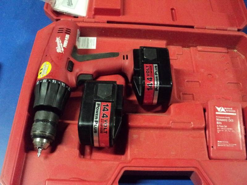 Milwaukee power deals plus 14.4 drill