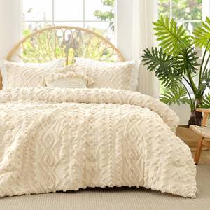 lot 15315 image: Amlie Home Boho Comforter Set, 3 Piece Bedding Set with 2 Pillow Cases, Soft Microfiber Comforter with Hollow Fiber Fill, Lightweight All-Season Comforter for Farmhouse and Modern Bedroom, King, Beige