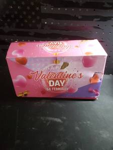lot 11785 image: Valentines Day Party Supplies Gift Box Set