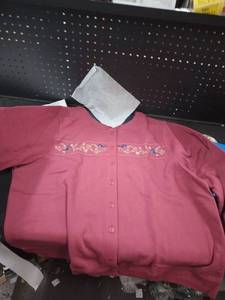 lot 18416 image: Pink Embroidered Button-Up Blouse with Floral Design XLarge