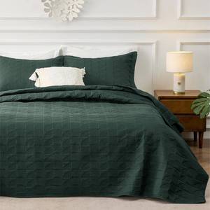 lot 9092 image: Bedsure King Size Quilt Bedding - Soft Ultrasonic King Bedspread - Dark Green Coverlet Quilted Bedding - Lightweight All-Season Comforter 106x96 Inch