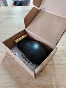 lot 10150 image: Lenovo Wireless Computer Mouse USB-A Black