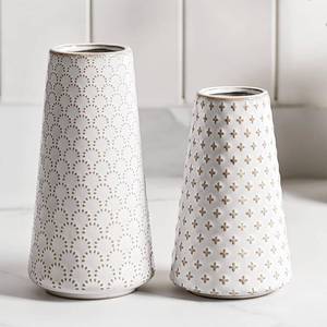 lot 11855 image: Ceramic Vase for Decor, 6 Inch7.1 Inch White Flower Vase for Lego Flowers, Tulip and Pampas Grass, Embossed Farmhouse Vases for Centerpieces,Home Living Room Dining Table Office Decor, Arctic White