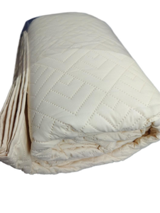 lot 13299 image: EXQ Home All-Season Quilt Set FullQueen 90 x 96in