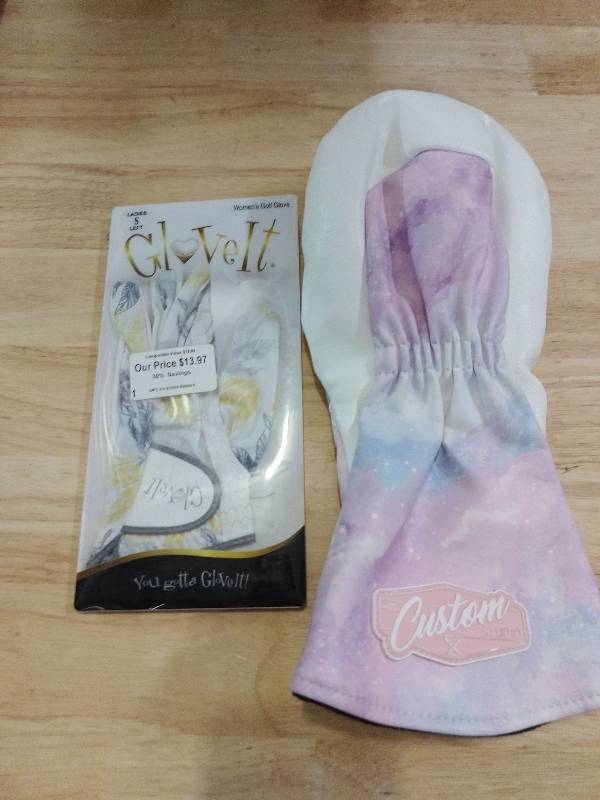 lot 18380 image: Glove it Small Golf Glove Left hand, and Custom Studio Driver cover