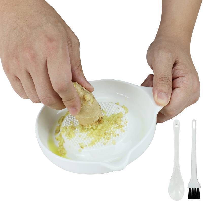 lot 6022 image: EIKS Ceramic Ginger Grater for Grinding Wasabi Fruits Vegetables Ginger Garlic Cheese, Package with Ceramic Spoon And Cleaning Brush