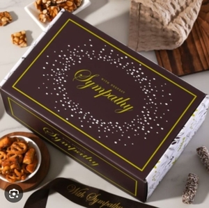 lot 1352 image: Broadway Basketeers Sympathy Gift Box