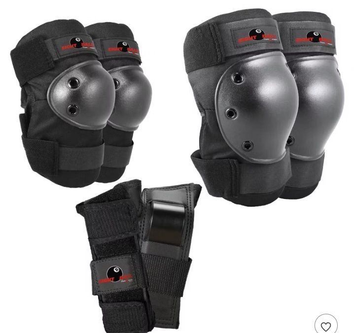 lot 4904 image: Eight Ball Kids 8 Pad Set 3pk - Black Elbow, Knee, Wrist Protection - Retail $22