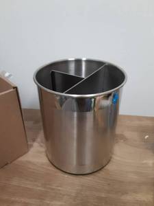 lot 18340 image: Stainless Steel Rotating Utinsil Holder - Retail $0