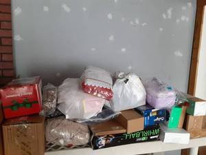 lot 18443 image: 55 Pieces No Bids Non Pickup Mystery Items - Retail $0