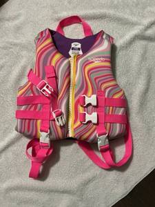 lot 77 image: Speedo Child Life Jacket - Rainbow Wave Pattern - 30-50 LBS - Retail $25
