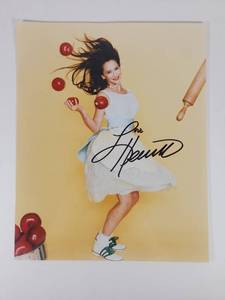 lot 94 image: Jennifer Love Hewitt Autograph